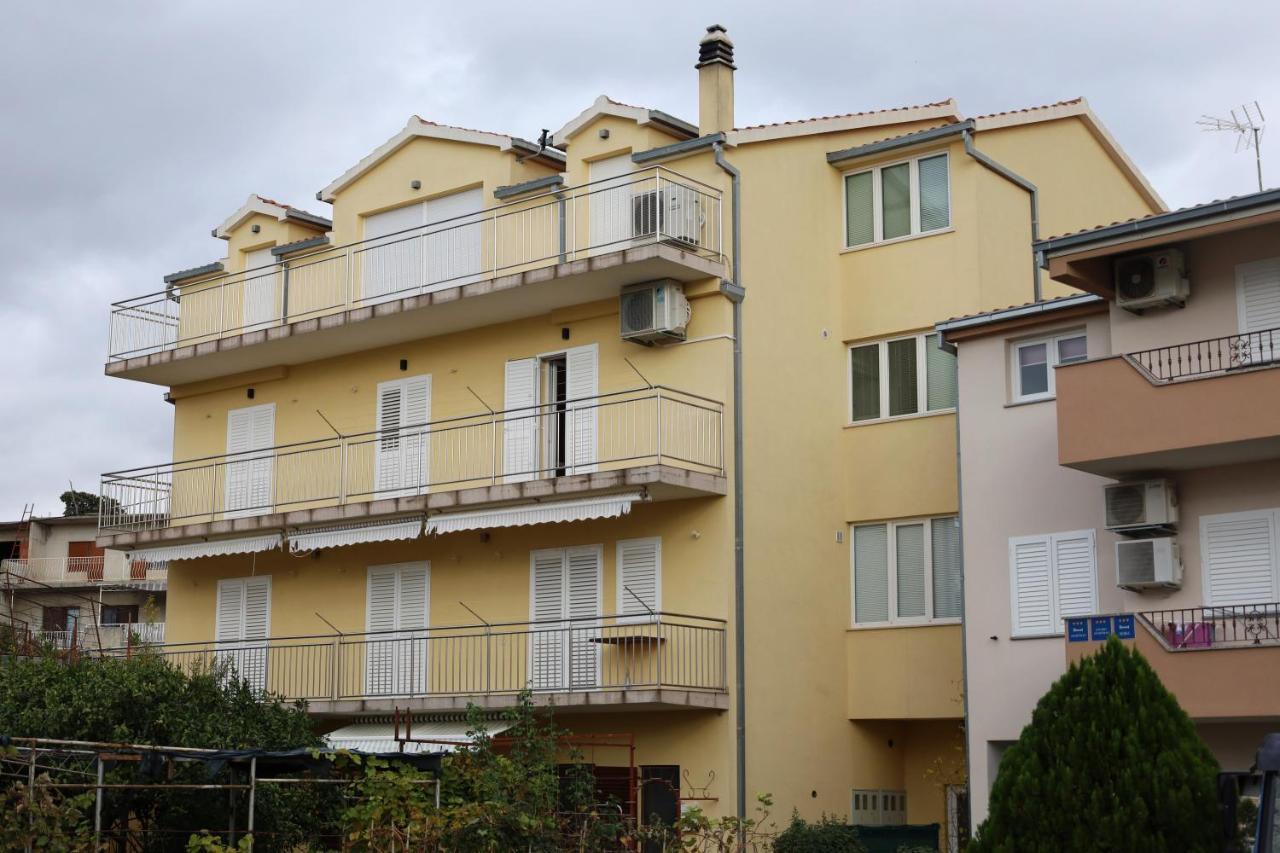 Dalmata D Apartment Подстрана Екстериор снимка