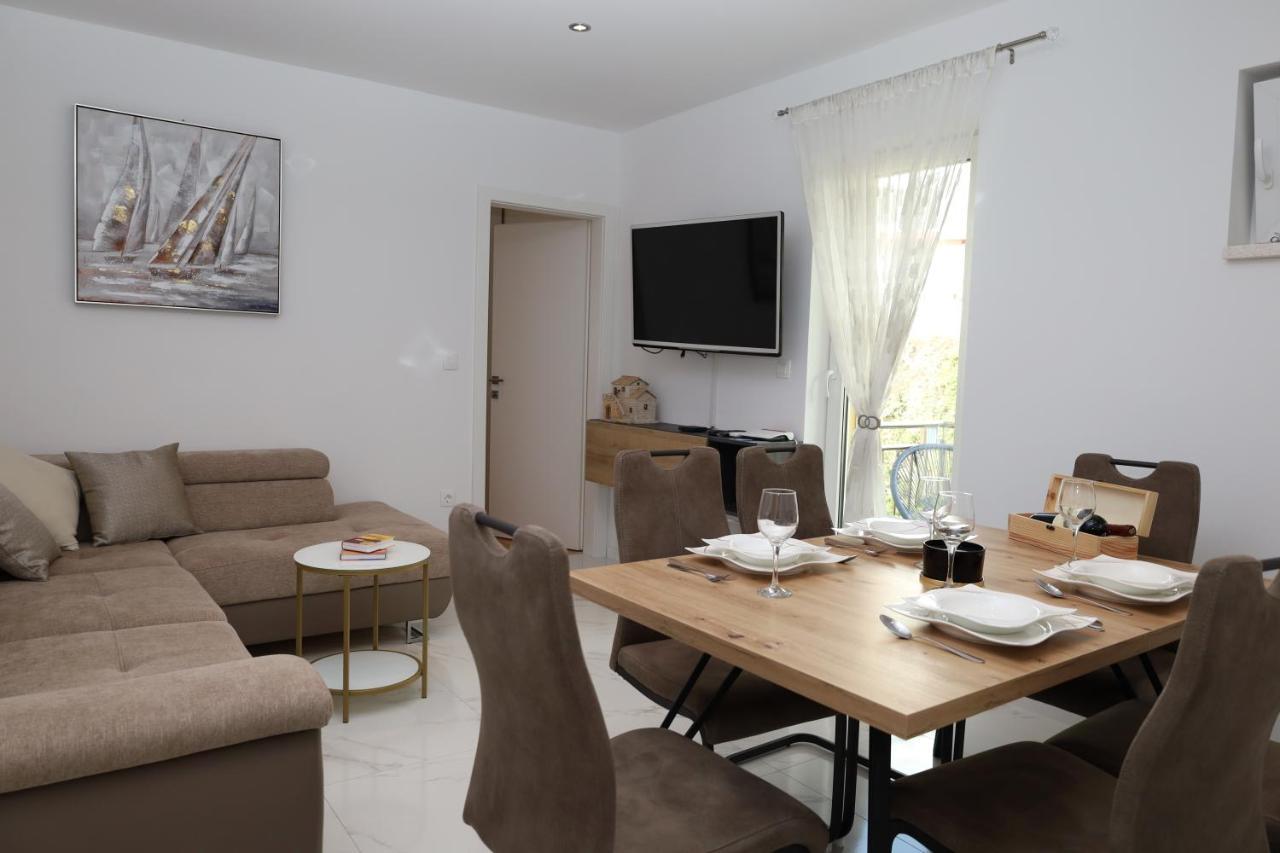 Dalmata D Apartment Подстрана Екстериор снимка