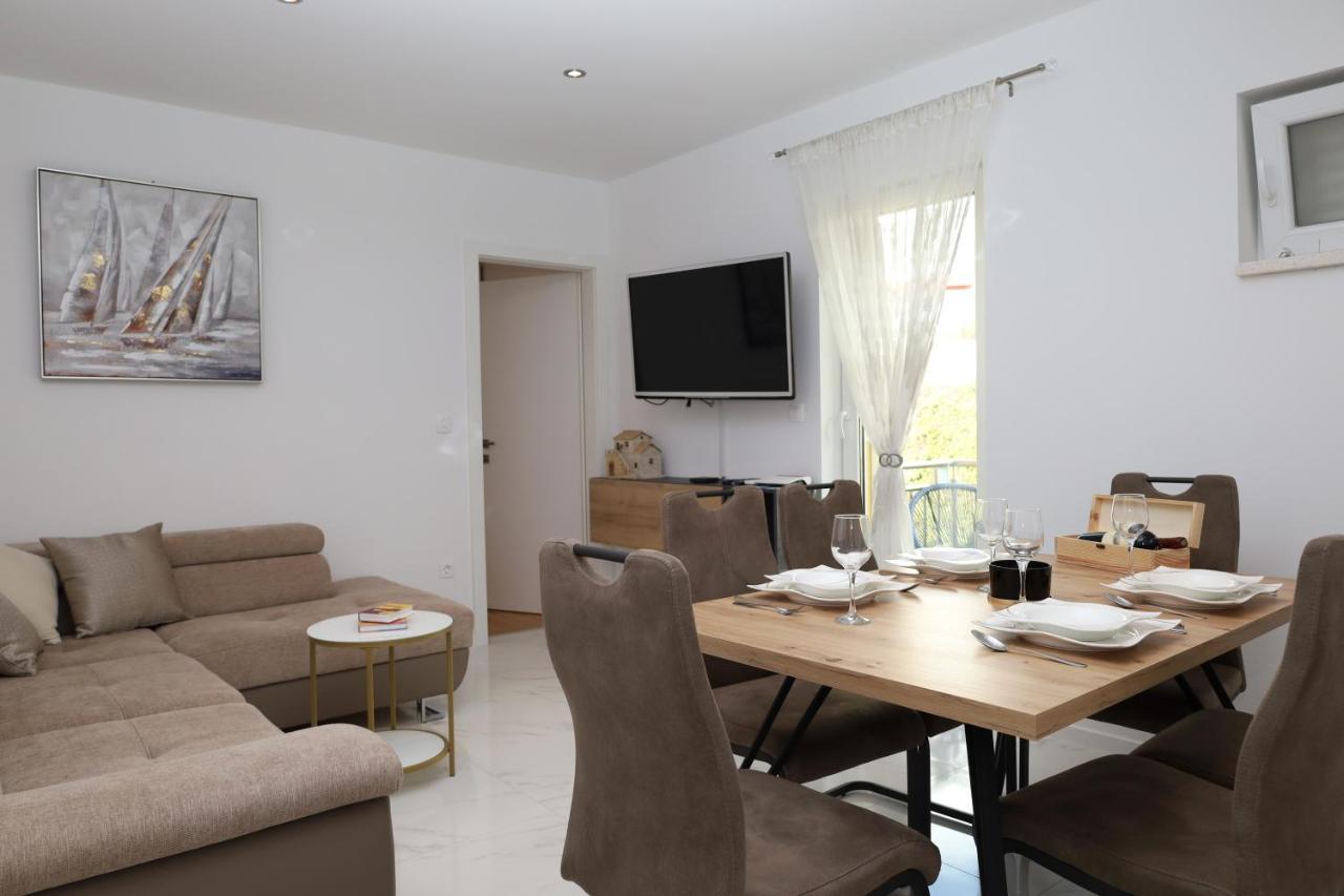 Dalmata D Apartment Подстрана Екстериор снимка